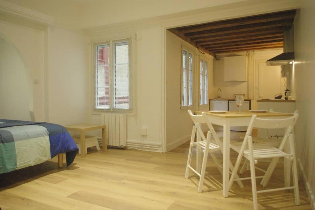 Dijon Standing Historic City Apartment Exterior foto